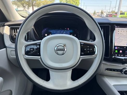 Used 2023 Volvo XC60 B5 Plus w/ Climate Package AWD/4WD image 18