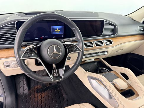 Used 2024 Mercedes-Benz GLE 350 4MATIC image 4
