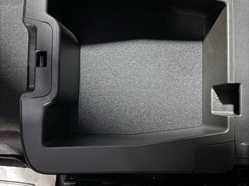 Used 2024 GMC Sierra 1500 SLE image 27