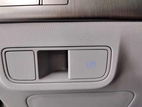 Certified 2024 Hyundai Kona SEL FWD image 23
