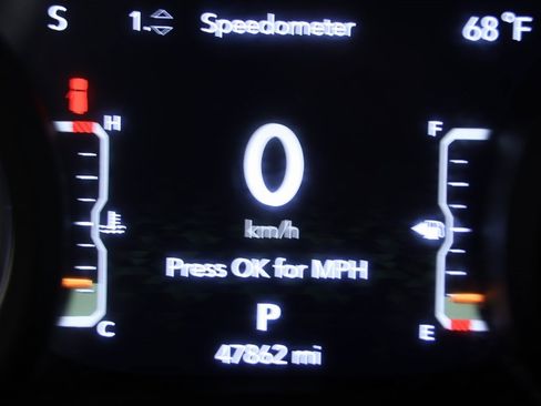 Used 2024 Jeep Wrangler Sahara image 24