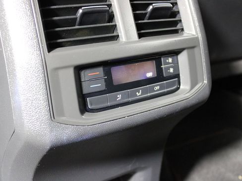 Used 2022 Volkswagen Atlas SE image 28