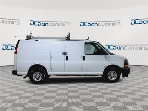 Used 2020 Chevrolet Express 2500 w/ Communications Package image 9
