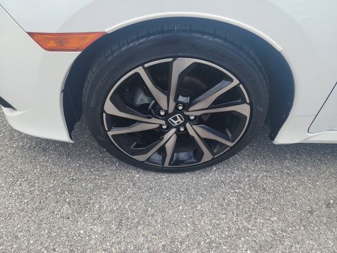 Used 2019 Honda Civic Sport image 9