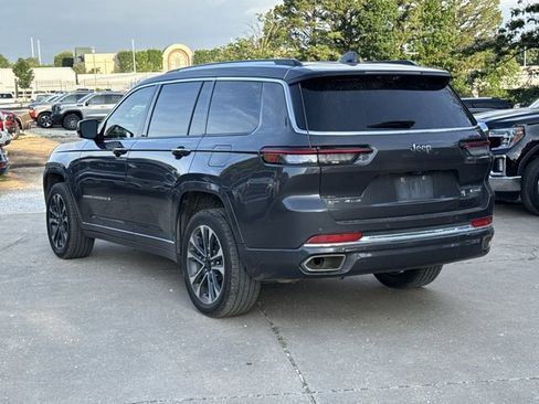 Used 2021 Jeep Grand Cherokee L Overland w/ Luxury Tech Group IV AWD/4WD image 3