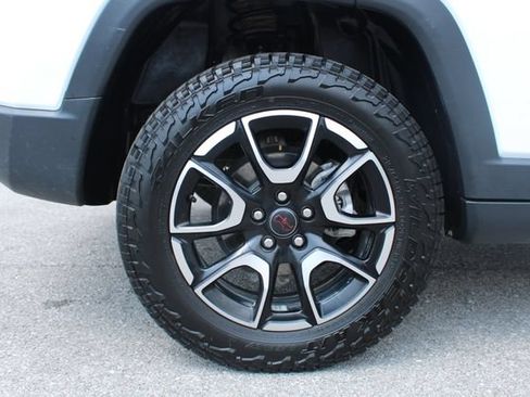 Used 2025 Jeep Compass Trailhawk w/ Trailhawk Convenience Group AWD/4WD image 35