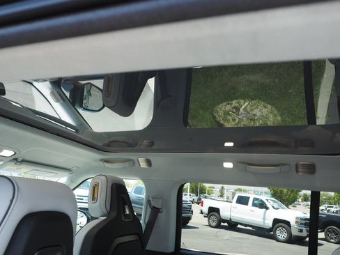Used 2023 Rivian R1S Launch Edition AWD/4WD image 18