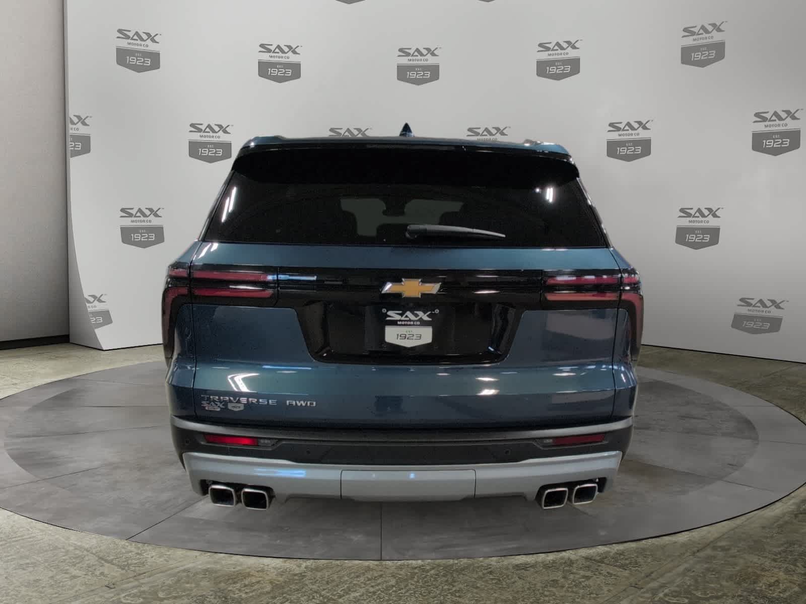 Used 2026 Chevrolet Traverse LT AWD/4WD image 4