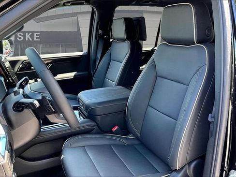 New 2026 GMC Yukon Elevation w/ Elevation Premium Package AWD/4WD image 10
