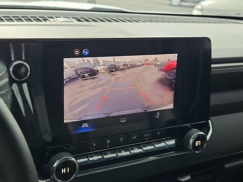 Used 2025 Chevrolet Colorado Trail Boss w/ Off-Road Front Bumper Package image 19