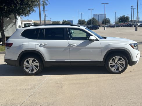 Certified 2023 Volkswagen Atlas SE image 11