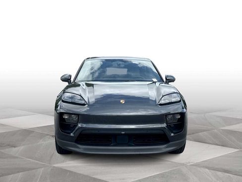 Used 2025 Porsche Macan Electric RWD image 3