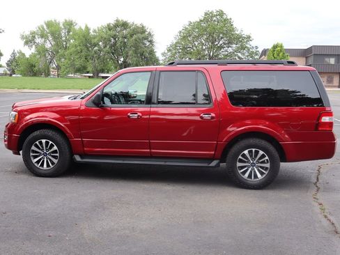 Used 2015 Ford Expedition EL XLT w/ Equipment Group 202A AWD/4WD image 9