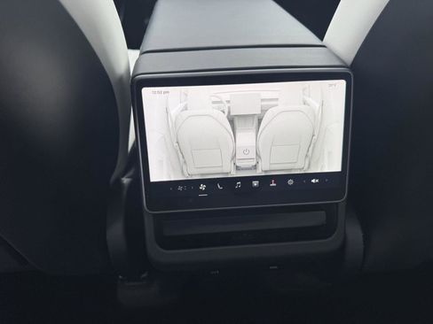 Used 2026 Tesla Model Y Long Range image 12