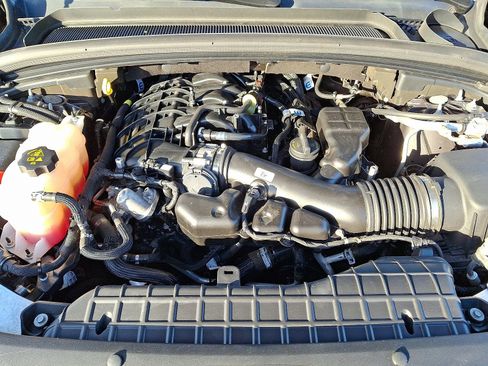 Used 2023 Jeep Grand Cherokee L Laredo image 27