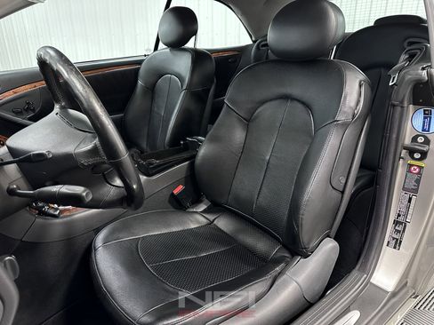 Used 2004 Mercedes-Benz CLK 320 Cabriolet image 33