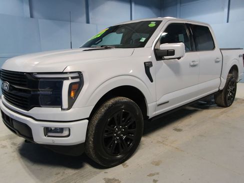 Used 2025 Ford F150 Platinum image 31