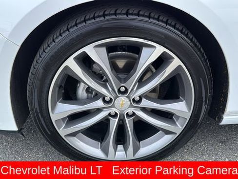 Used 2022 Chevrolet Malibu LT image 9