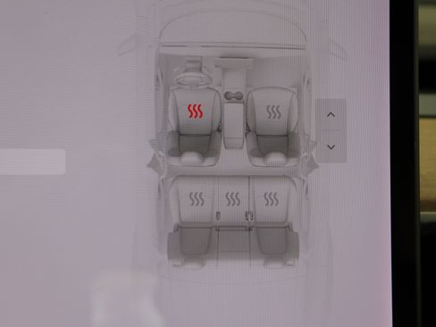 Used 2021 Tesla Model Y Performance image 22