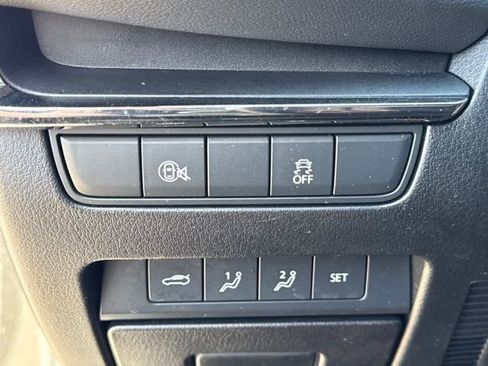 Used 2024 MAZDA MAZDA3 s image 28