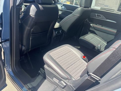New 2026 Ford Explorer ST-Line w/ ST-Line Street Pack AWD/4WD image 15