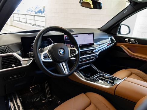 Used 2024 BMW X5 M60i image 18