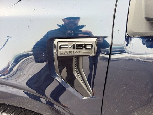 Used 2025 Ford F150 Lariat w/ Equipment Group 501A Mid image 9