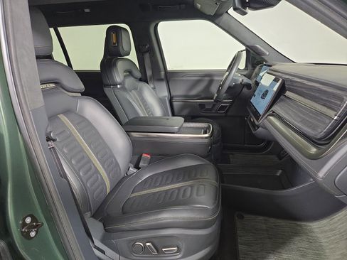 Used 2022 Rivian R1S Launch Edition image 24