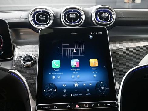 Used 2026 Mercedes-Benz GLC 300 image 11