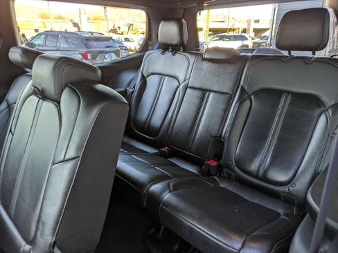 Used 2023 Jeep Wagoneer Series III w/ Preferred Equipment Group AWD/4WD image 18