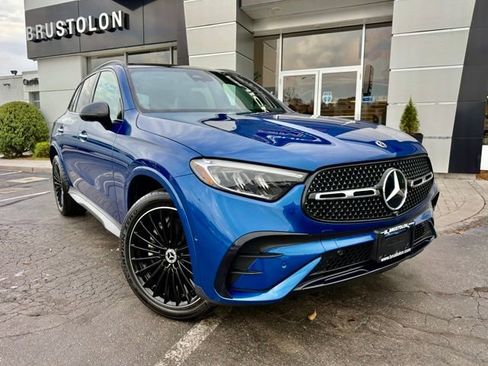 Used 2023 Mercedes-Benz GLC 300 4MATIC w/ AMG Line image 3