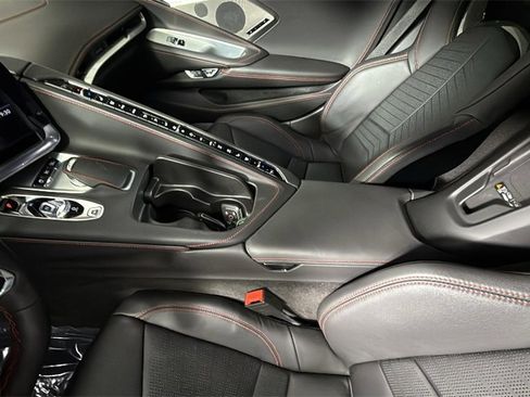 Used 2022 Chevrolet Corvette Stingray Premium Cpe w/ Z51 Performance Package image 26