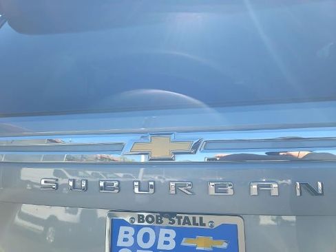 Used 2024 Chevrolet Suburban Premier RWD image 31
