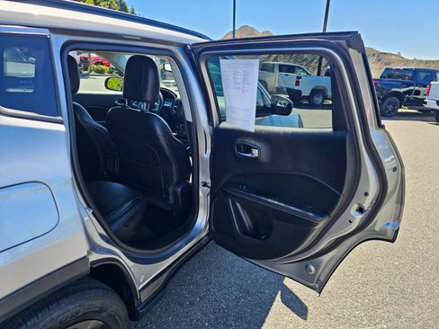 Used 2020 Jeep Compass Latitude FWD image 24