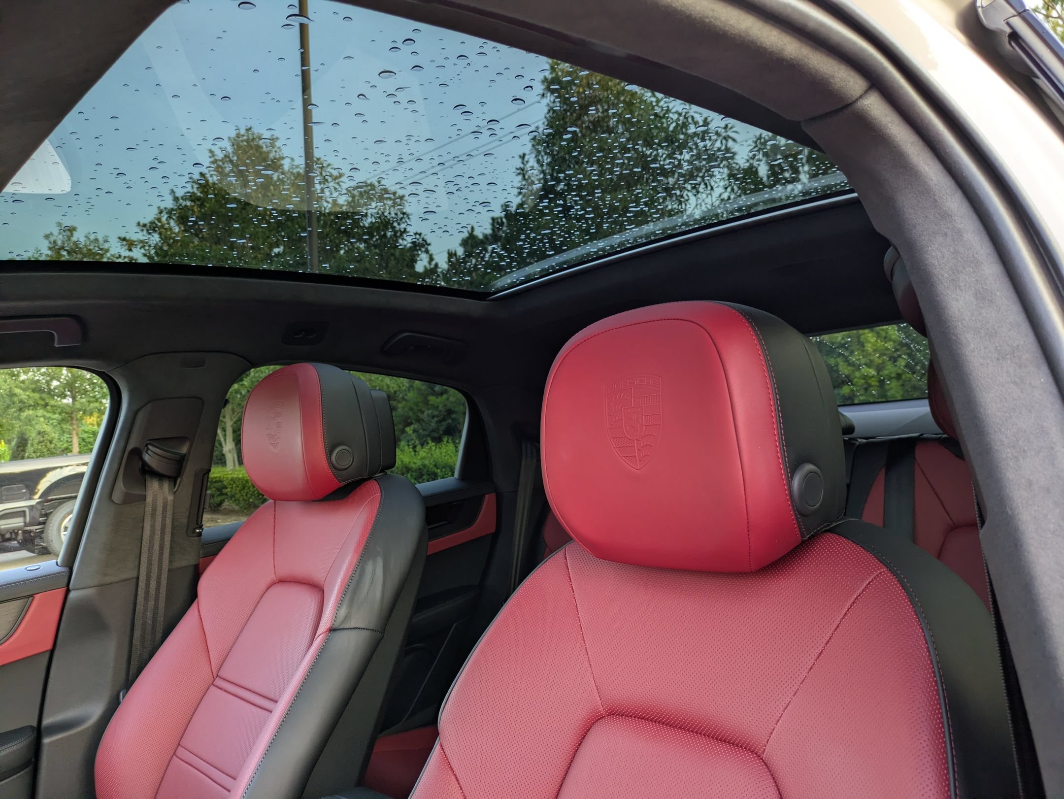 Used 2025 Porsche Cayenne GTS AWD/4WD image 27