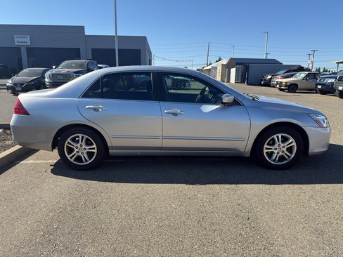 Used 2007 Honda Accord SE image 4