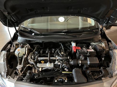 Used 2025 Nissan Versa SV FWD image 31
