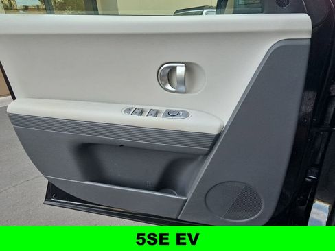 Used 2024 Hyundai Ioniq 5 SE RWD image 28