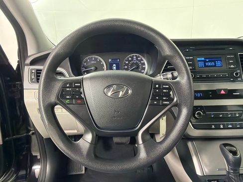 Used 2015 Hyundai Sonata SE FWD image 15
