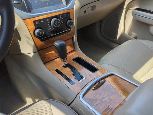 Used 2014 Chrysler 300 C RWD image 14