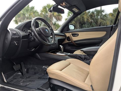 Used 2013 BMW 135i Convertible image 15