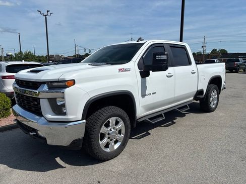 Used 2021 Chevrolet Silverado 2500 LT w/ All Star Edition AWD/4WD image 3