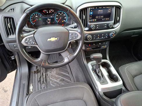 Used 2019 Chevrolet Colorado LT w/ LT Convenience Package image 11