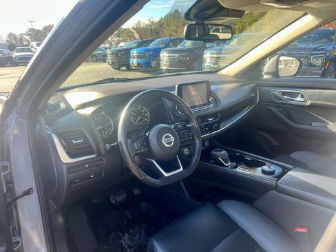Used 2021 Nissan Rogue SL image 12