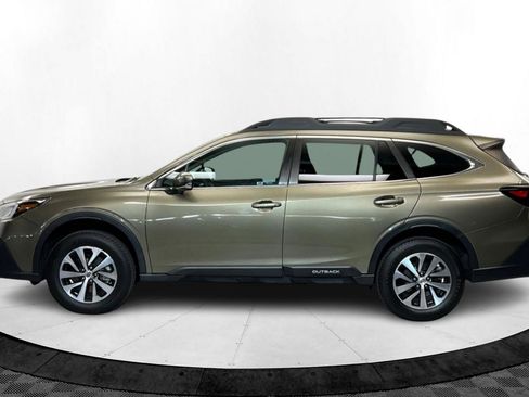 Used 2022 Subaru Outback Premium image 2