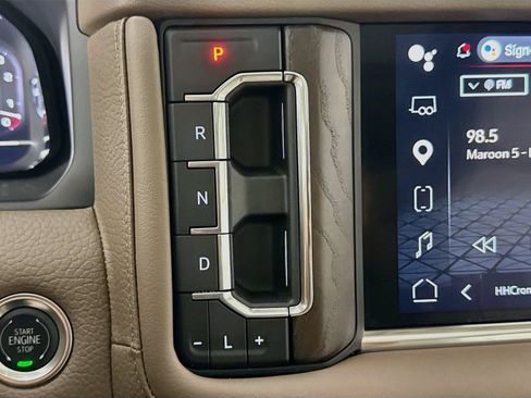 Used 2024 GMC Yukon XL Denali AWD/4WD image 26