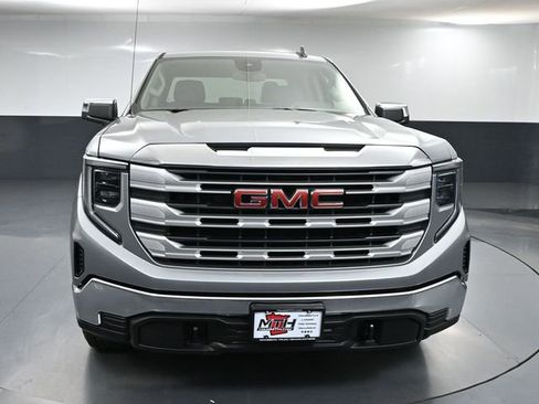 Used 2024 GMC Sierra 1500 SLE image 13