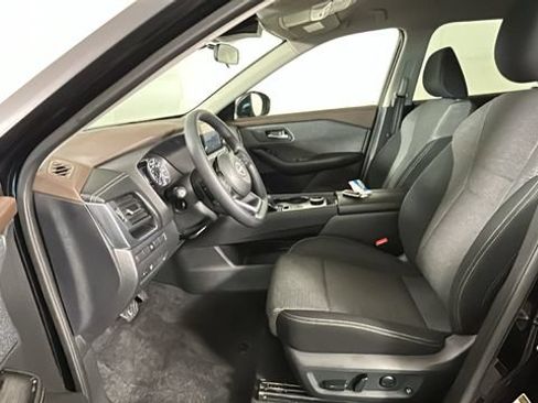 Used 2023 Nissan Rogue SV AWD/4WD image 11