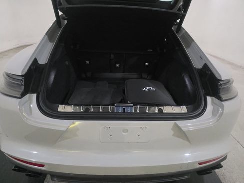 Used 2023 Porsche Panamera 4 Platinum Edition image 16