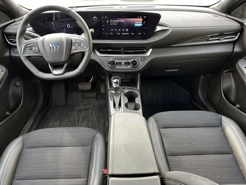 Certified 2024 Buick Envista Preferred w/ Convenience I Package image 12